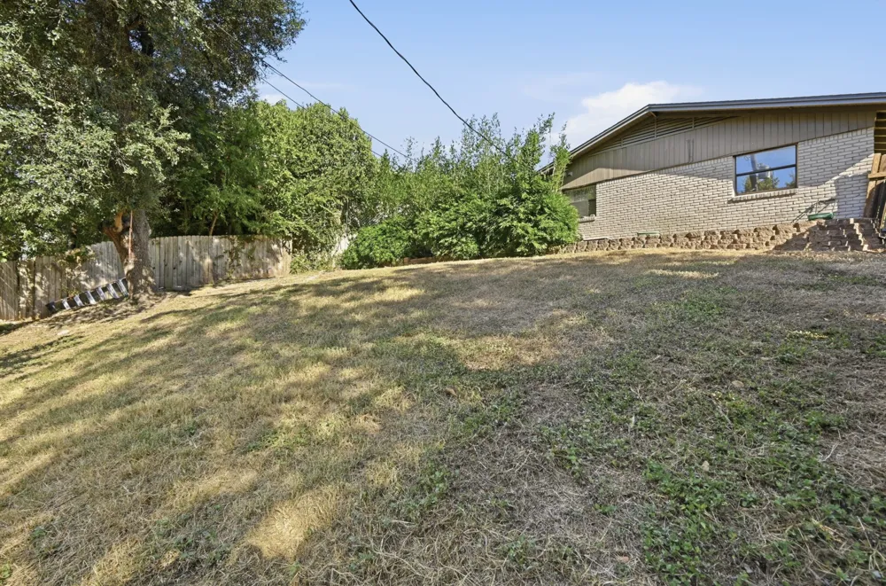 2600 Oakhaven Drive Austin, TX 78704