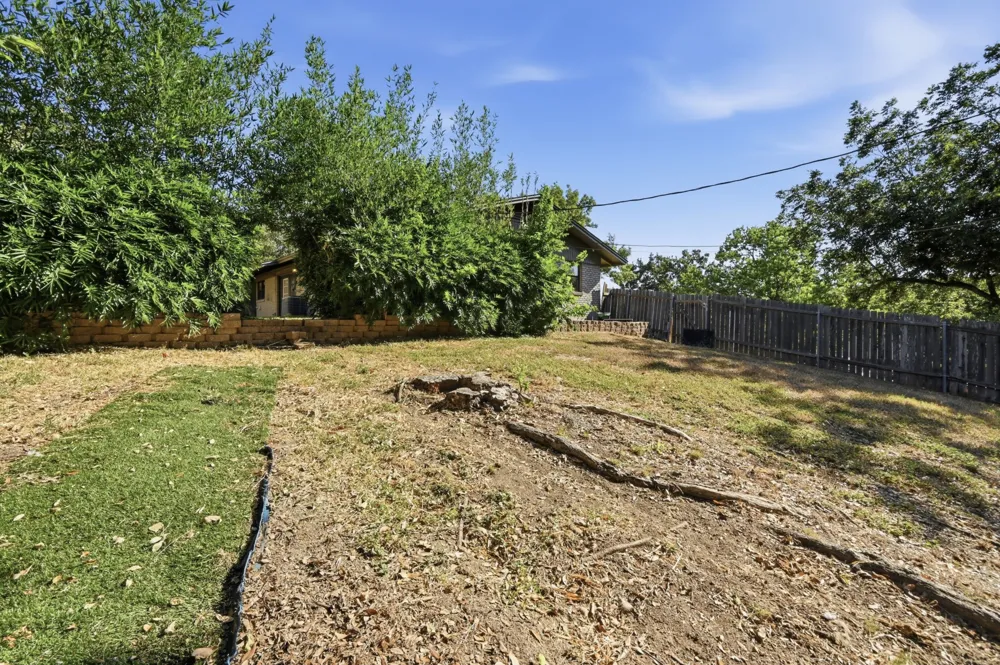 2600 Oakhaven Drive Austin, TX 78704