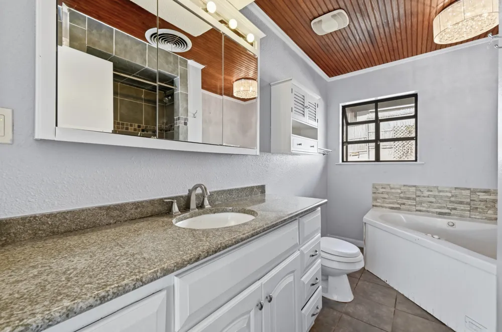 2600 Oakhaven Drive Austin, TX 78704