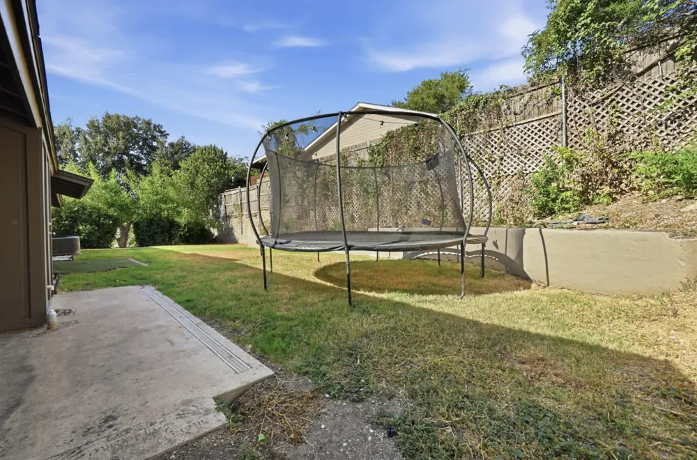2600 Oakhaven Drive Austin, TX 78704