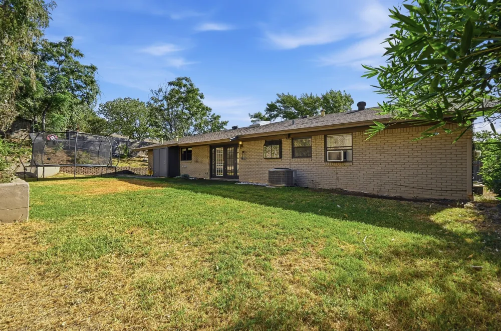 2600 Oakhaven Drive Austin, TX 78704