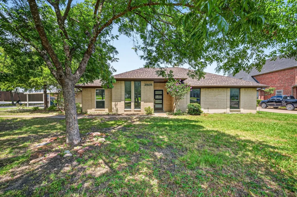 3505 Larkin Lane Rowlett, TX 75089