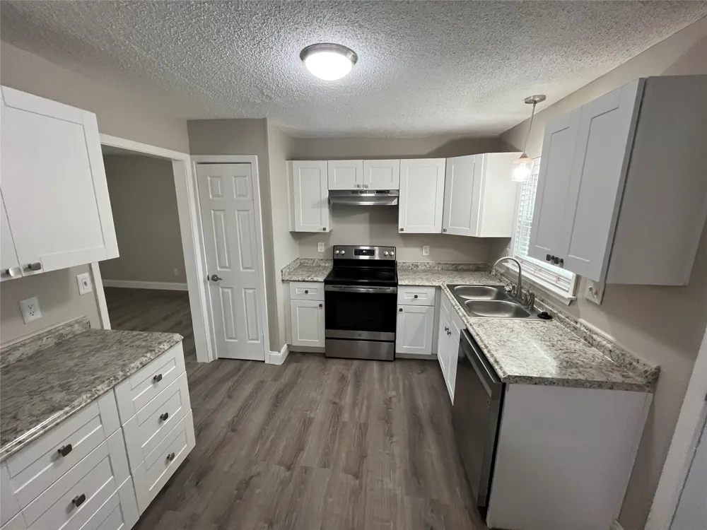 820 E Edith Street Irving, TX 75061