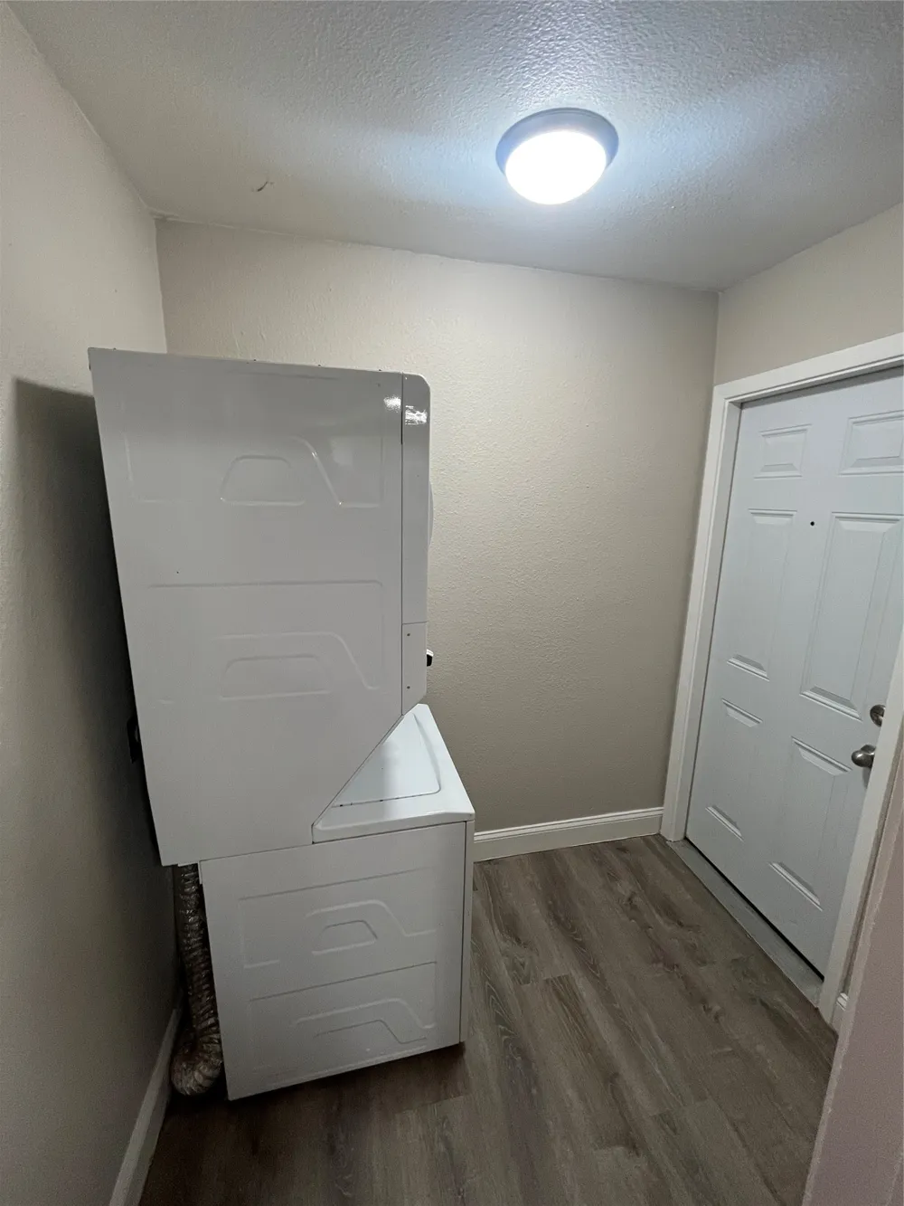 820 E Edith Street Irving, TX 75061