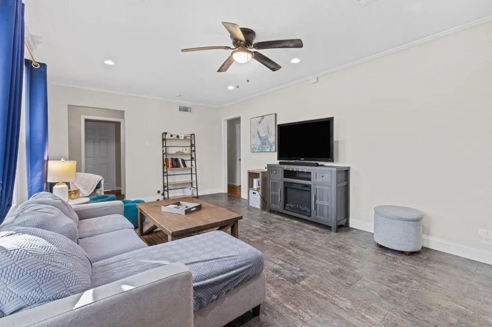 942 Longfellow Street Waco, TX 76710