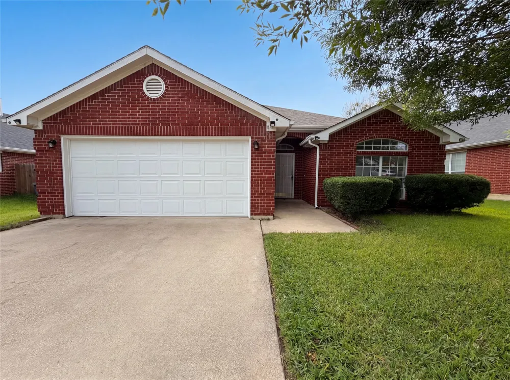 5432 Nuthatch Street Dallas, TX 75236