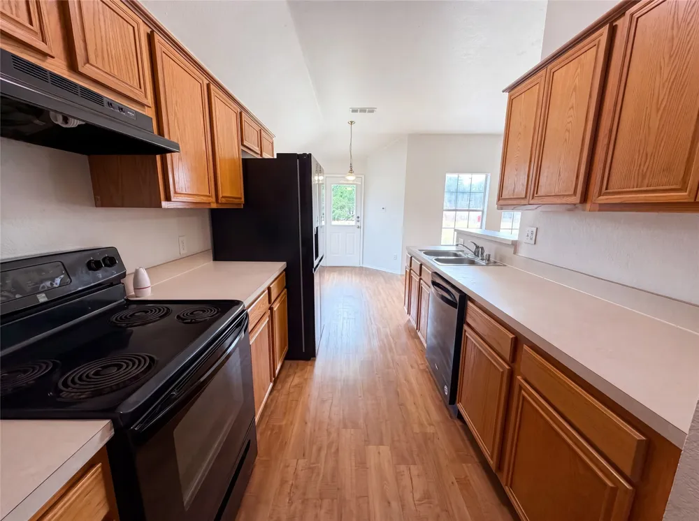 5432 Nuthatch Street Dallas, TX 75236