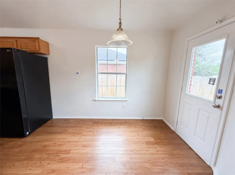 5432 Nuthatch Street Dallas, TX 75236