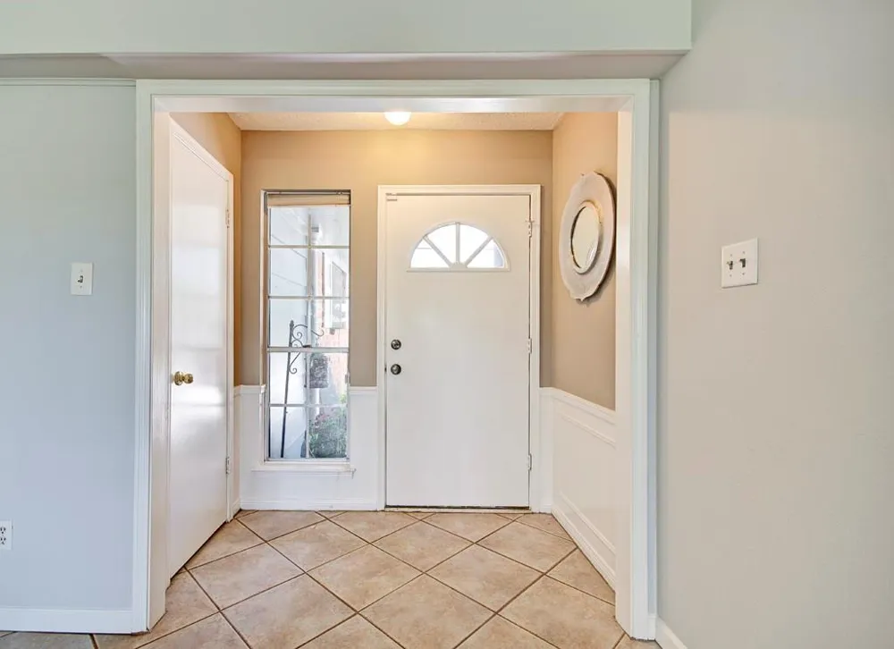609 Mary Ann Drive Friendswood, TX 77546