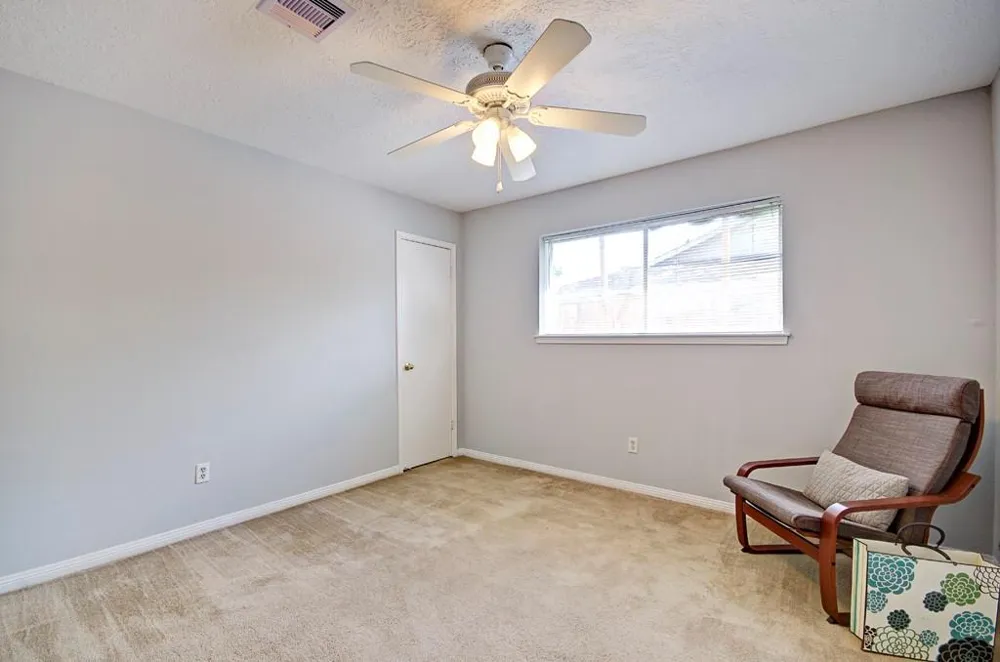 609 Mary Ann Drive Friendswood, TX 77546