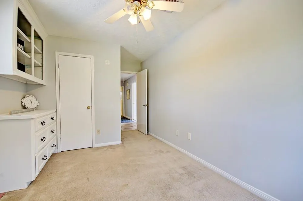 609 Mary Ann Drive Friendswood, TX 77546