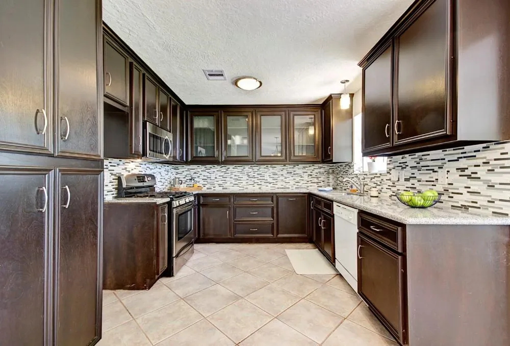 609 Mary Ann Drive Friendswood, TX 77546