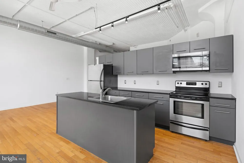 2200 ARCH STREET #505 Philadelphia, PA 19103