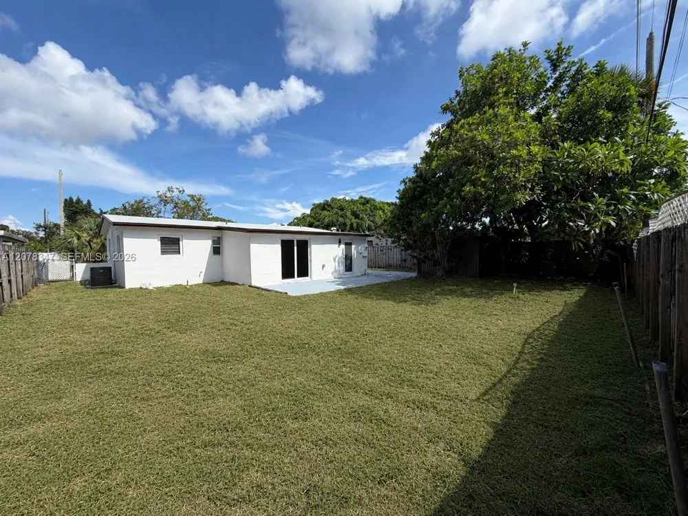 4130 NW 11th Ave Oakland Park, FL 33309