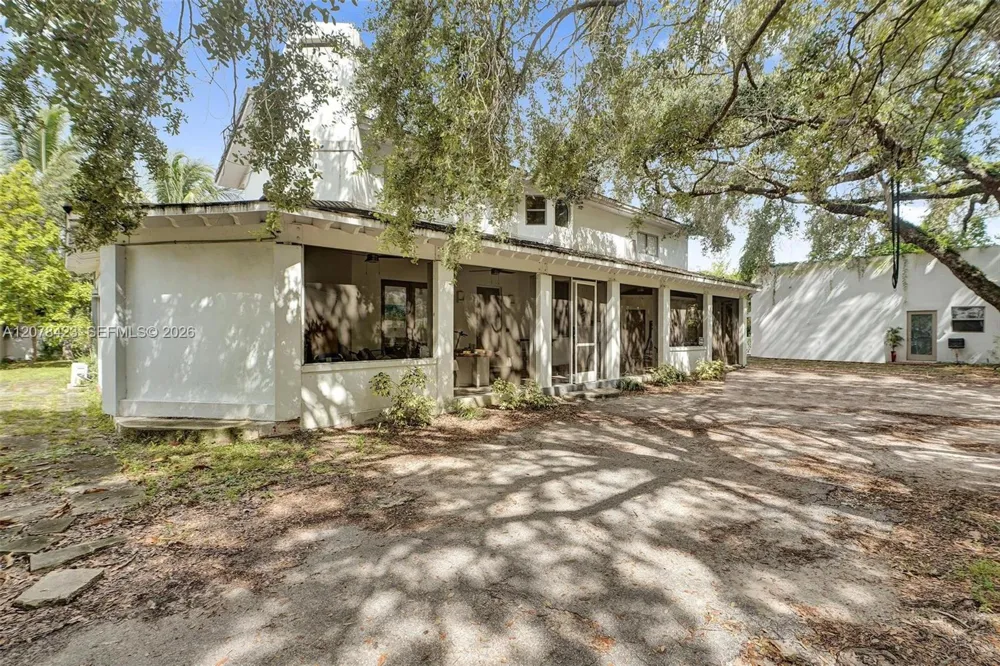 937 NE 171st St Miami, FL 33162