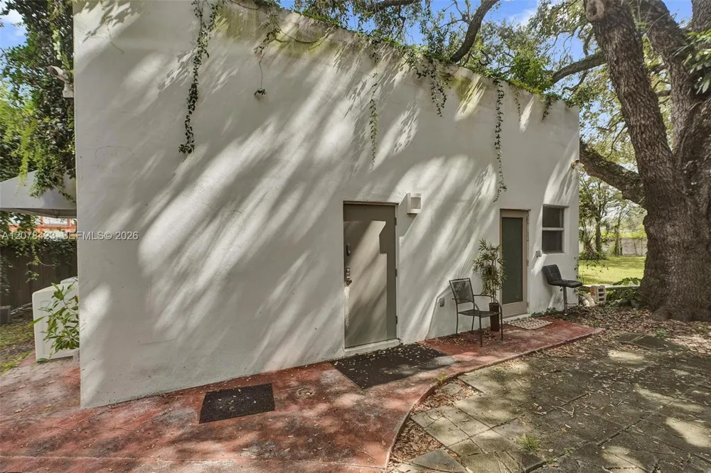 937 NE 171st St Miami, FL 33162