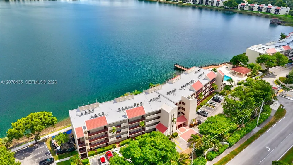 114 Lake Emerald Dr #409 Oakland Park, FL 33309