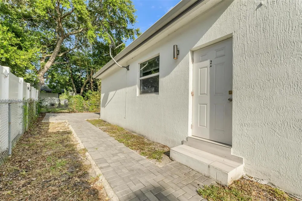 7537 NW 3rd Ave Miami, FL 33150
