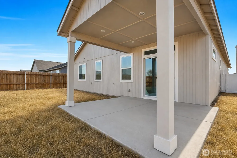 1344 E Nen Drive Moses Lake, WA 98837