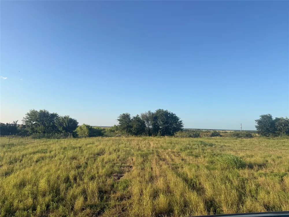 437 CR 423 Taylor, TX 76574