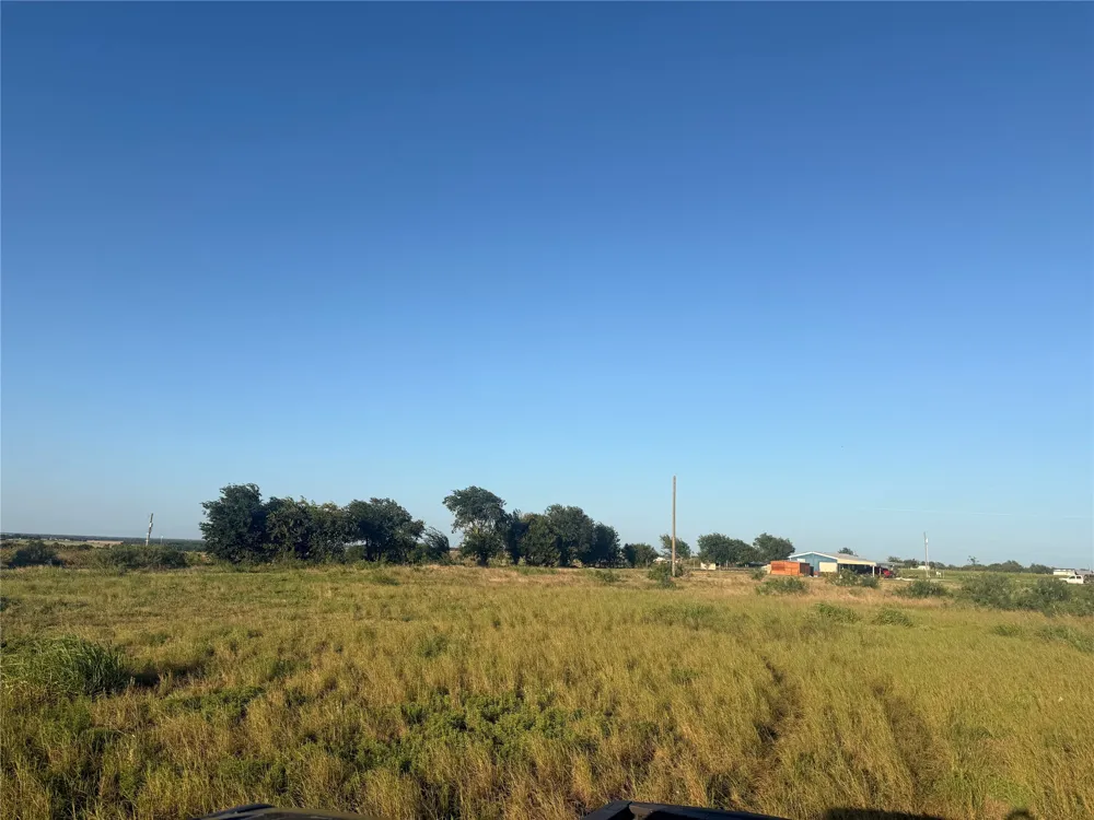 437 CR 423 Taylor, TX 76574