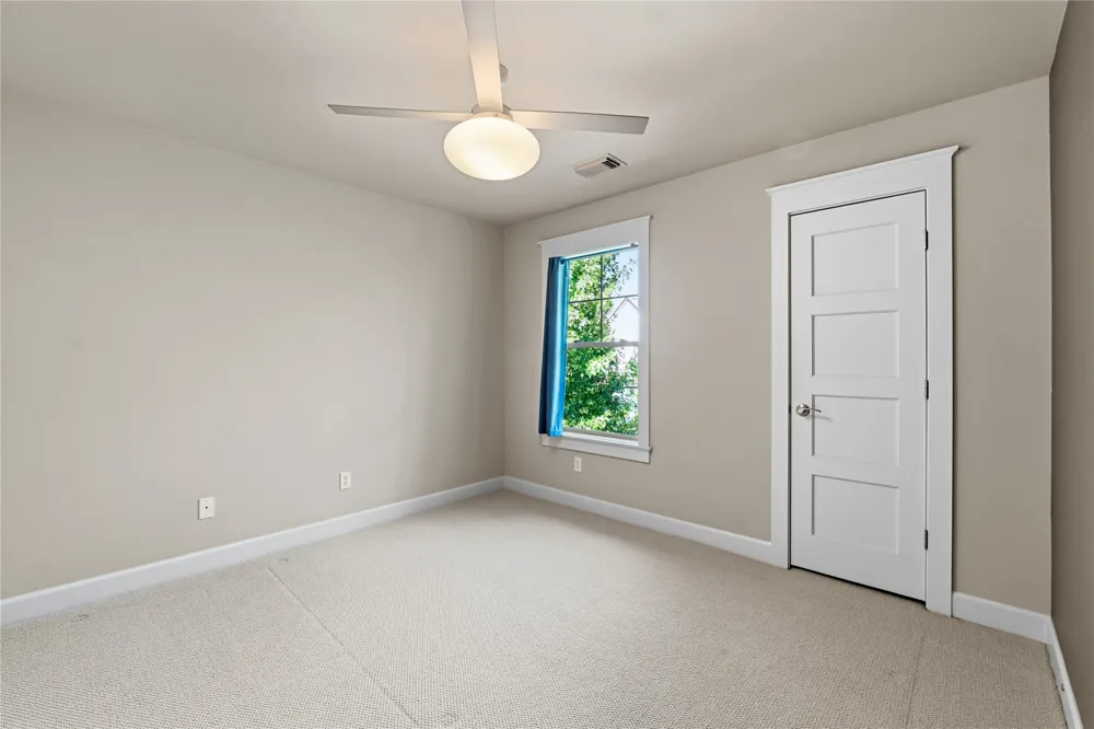 5613 Roosevelt Avenue #B Austin, TX 78756