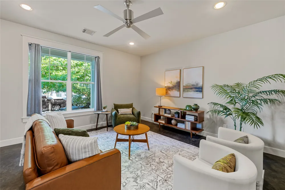5613 Roosevelt Avenue #B Austin, TX 78756