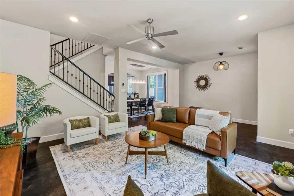 5613 Roosevelt Avenue #B Austin, TX 78756