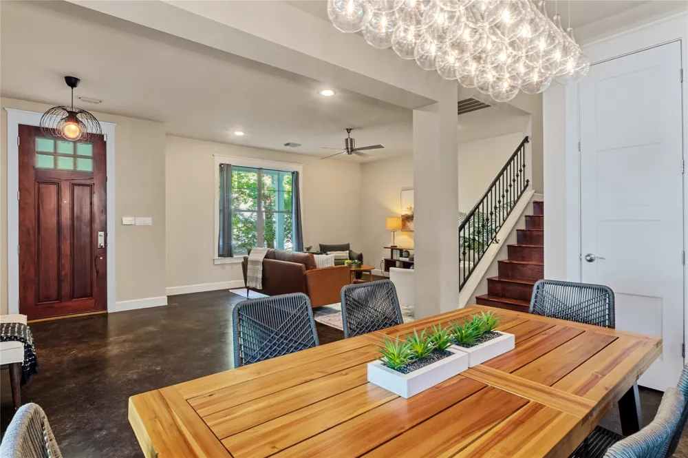 5613 Roosevelt Avenue #B Austin, TX 78756