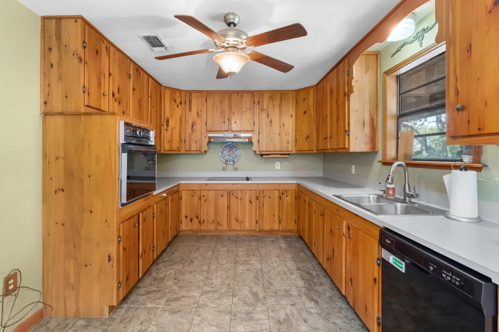 100 Clayton Cove Dripping Springs, TX 78620