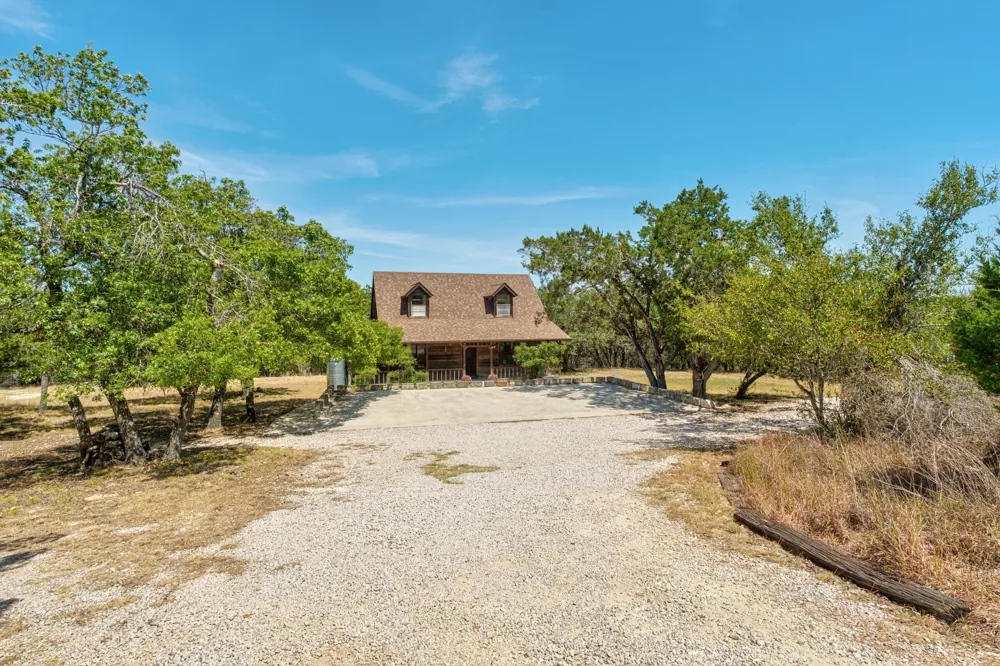100 Clayton Cove Dripping Springs, TX 78620