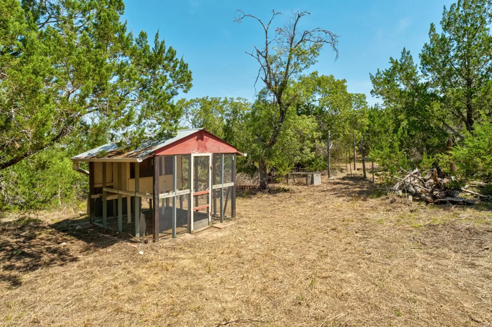 100 Clayton Cove Dripping Springs, TX 78620