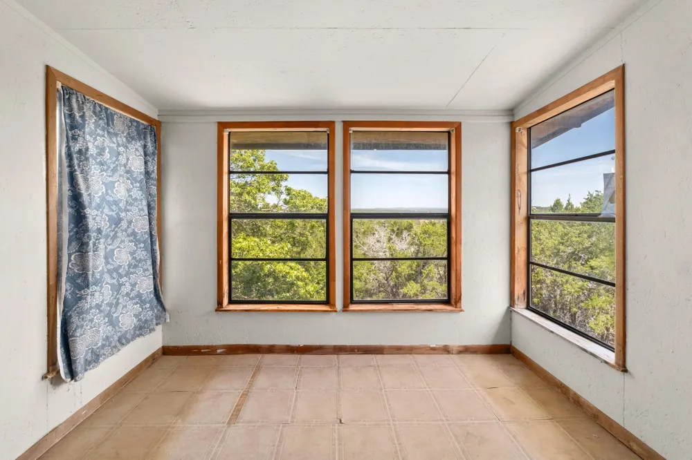 100 Clayton Cove Dripping Springs, TX 78620