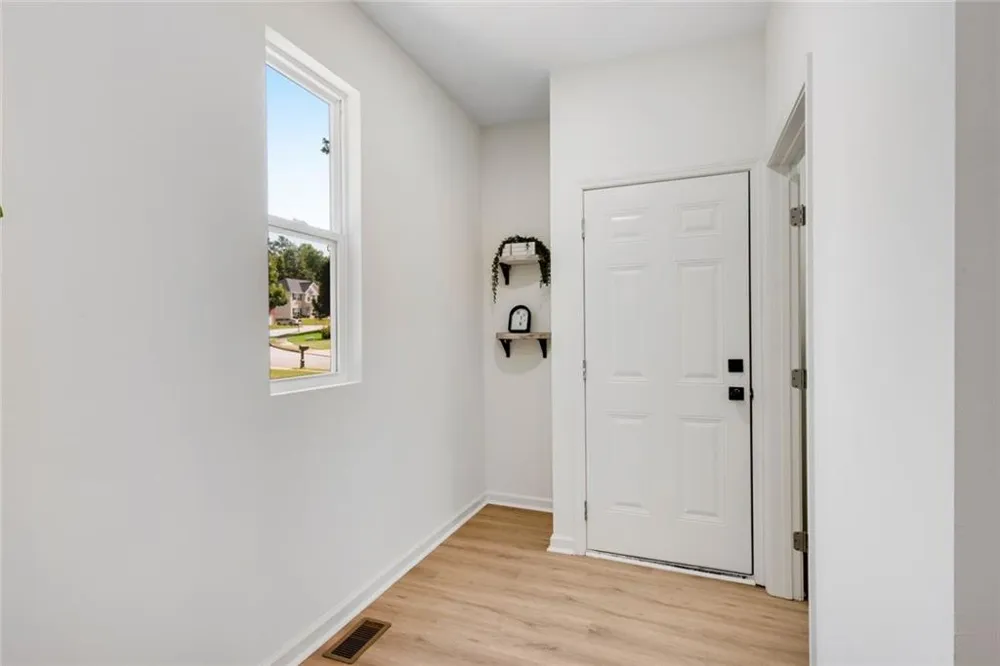 3396 Ashford Loop Ellenwood, GA 30294