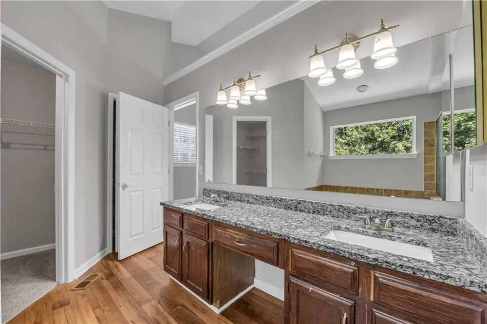 4890 Evergreen Valley Way Alpharetta, GA 30022