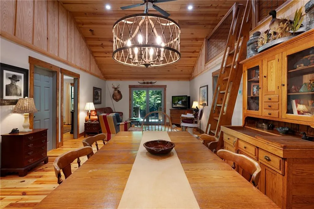 22 Noel Lane Ellijay, GA 30540