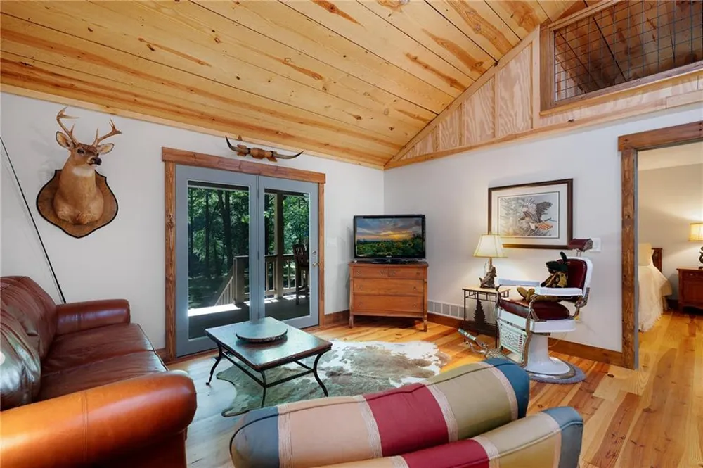 22 Noel Lane Ellijay, GA 30540