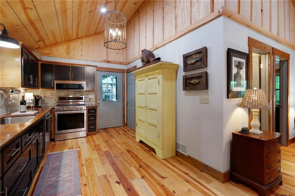 22 Noel Lane Ellijay, GA 30540