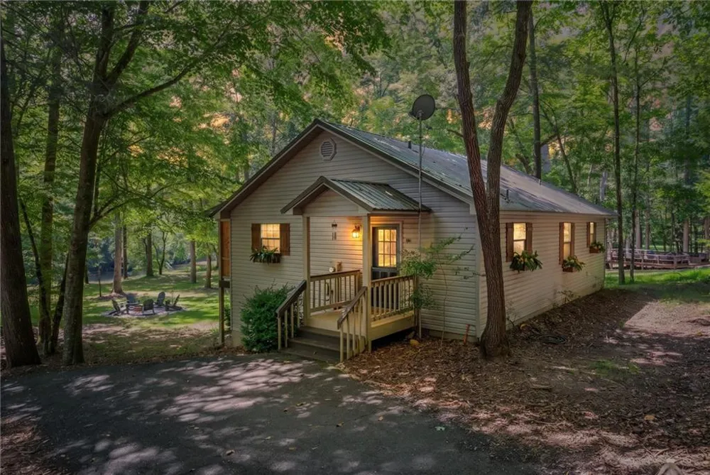 22 Noel Lane Ellijay, GA 30540
