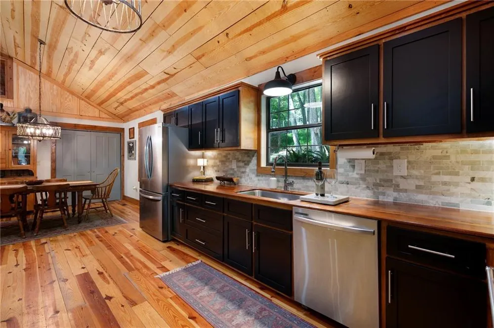22 Noel Lane Ellijay, GA 30540