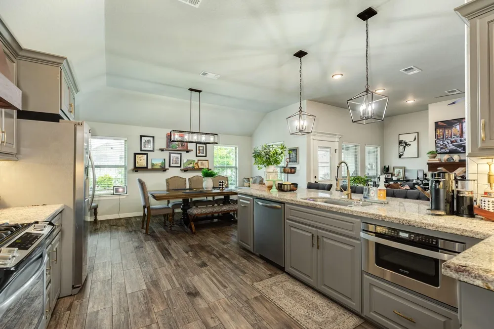 60 Dove Tree Court Lake Jackson, TX 77566