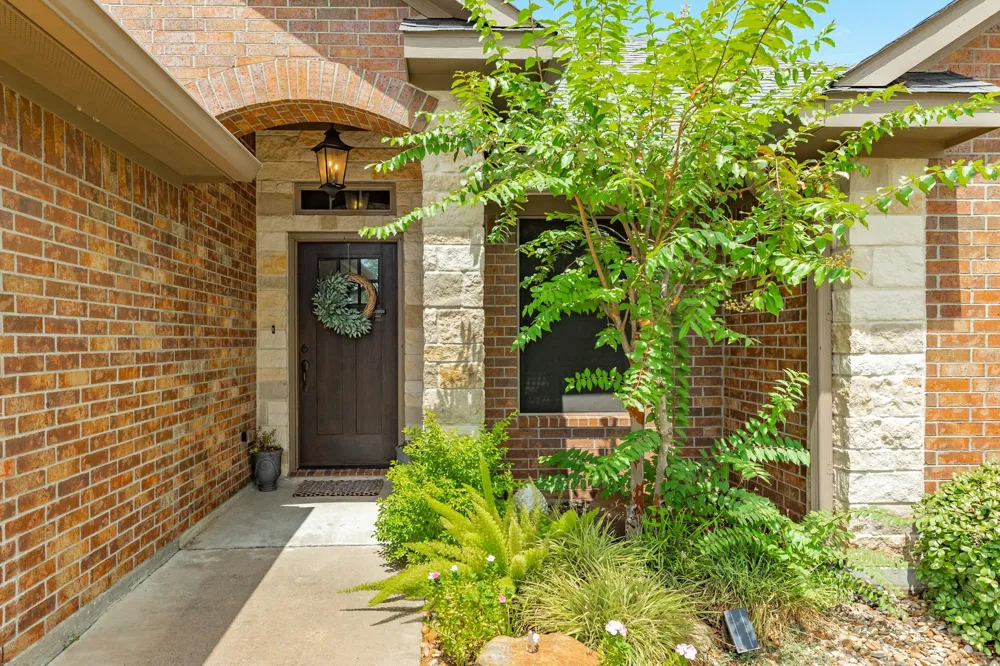 60 Dove Tree Court Lake Jackson, TX 77566