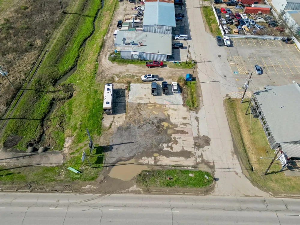 14915 Fm 2100 Road Crosby, TX 77532