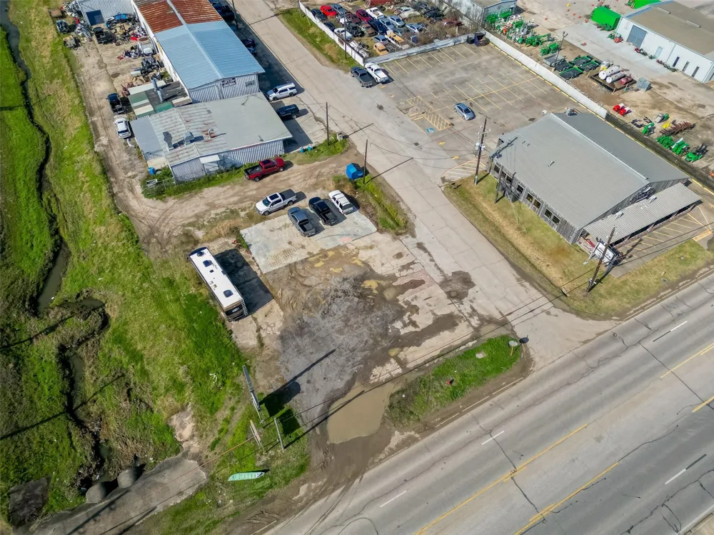 14915 Fm 2100 Road Crosby, TX 77532