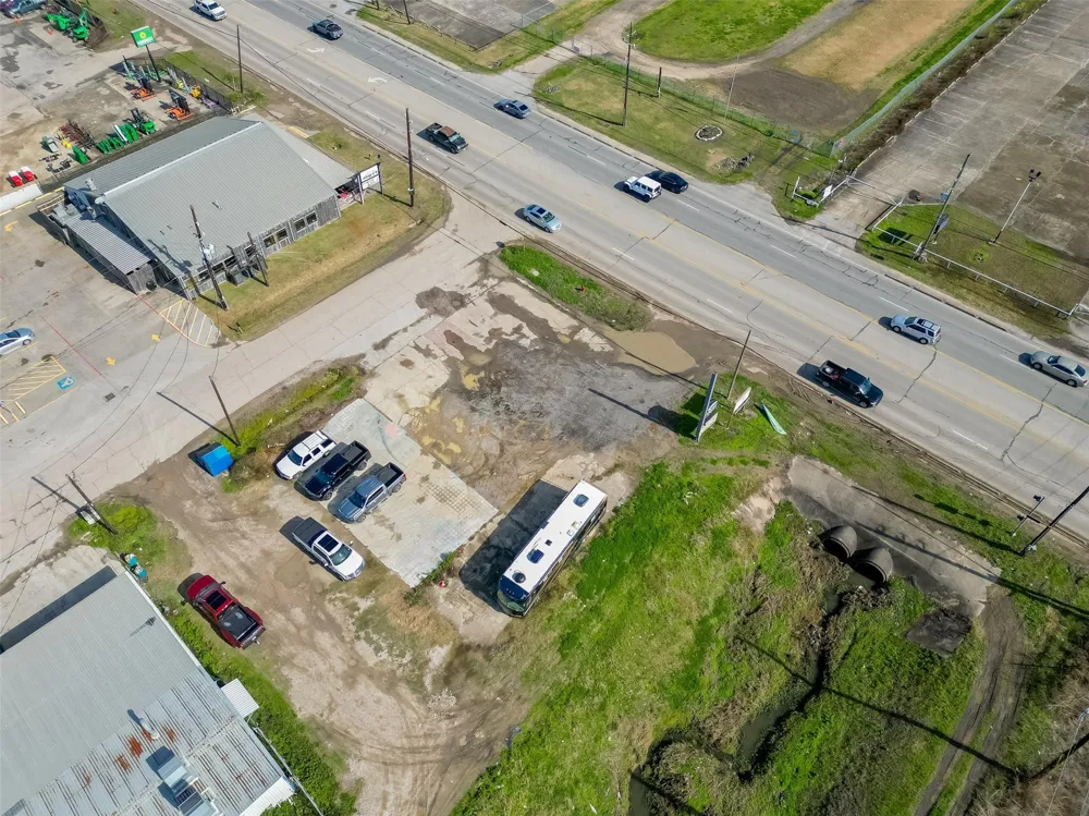 14915 Fm 2100 Road Crosby, TX 77532
