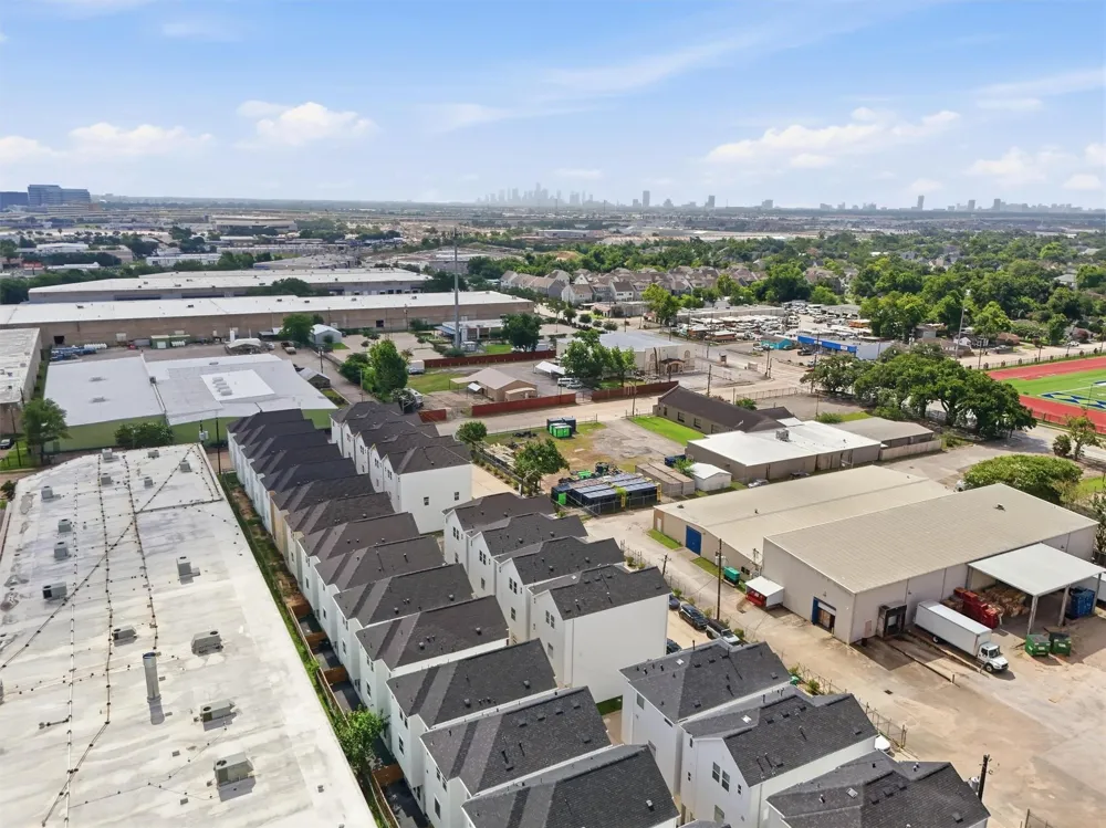 1942 Purswell Road Houston, TX 77055