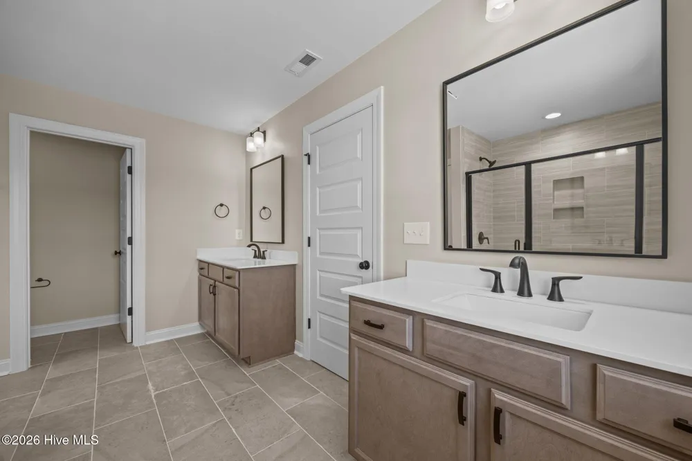 819 Lendy Drive Greenville, NC 27858