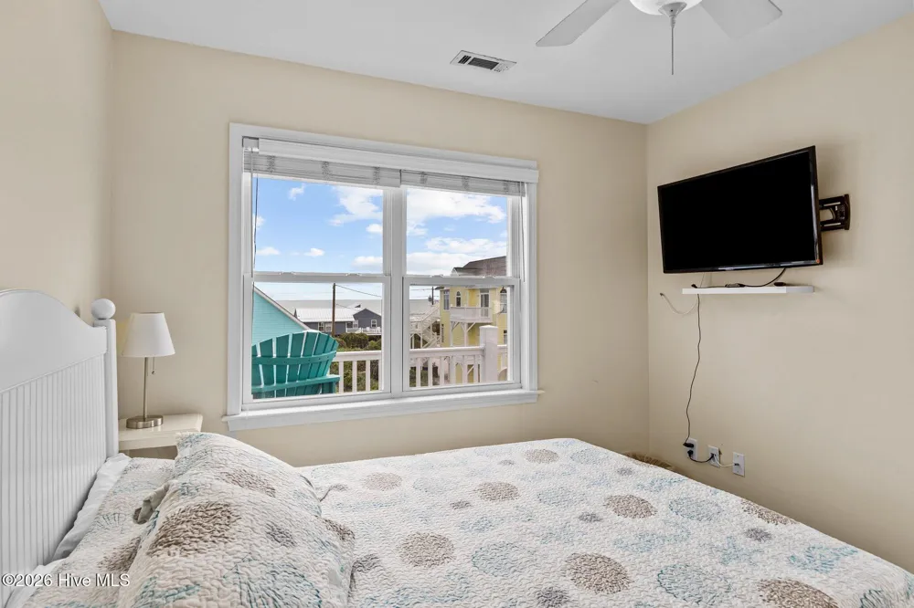 1907 Emerald Drive Emerald Isle, NC 28594