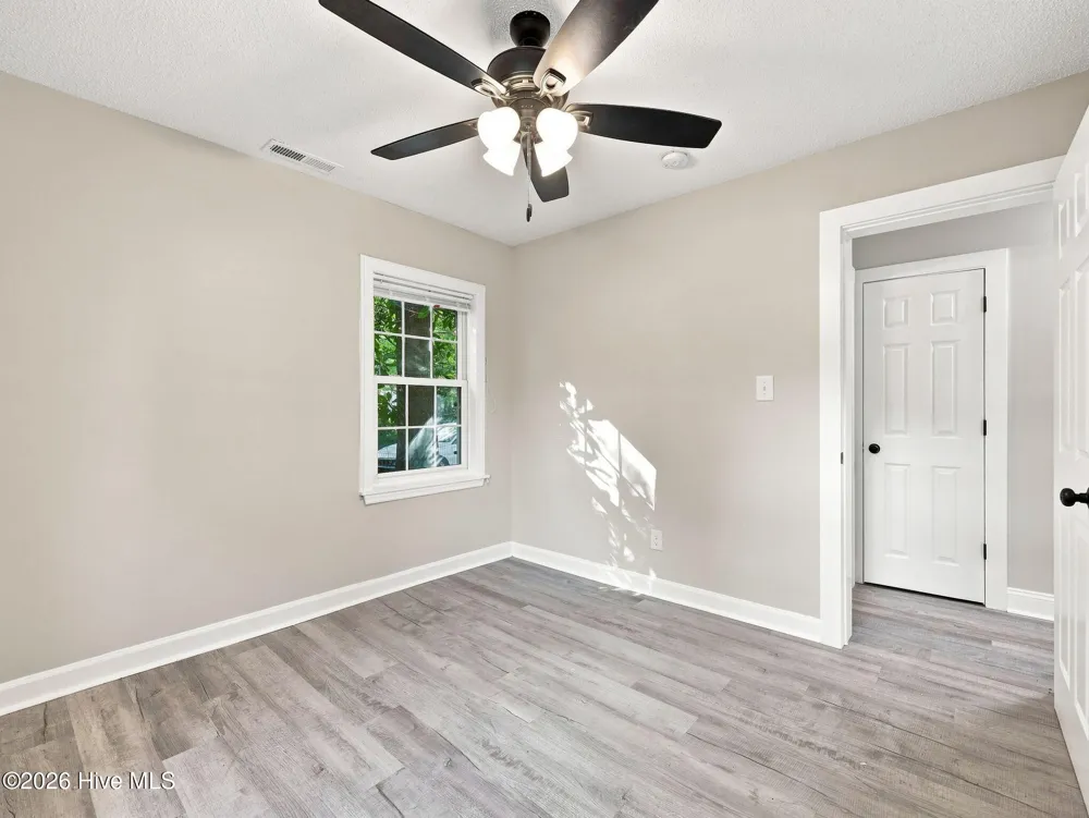 124 Sherwood Road Jacksonville, NC 28540