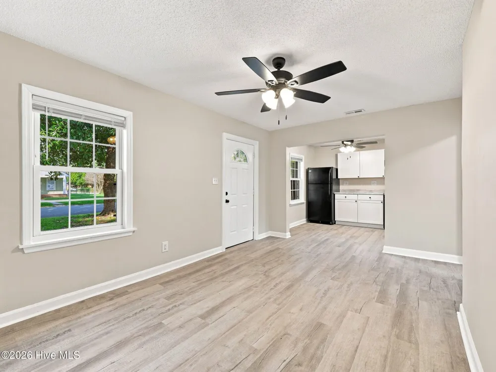 124 Sherwood Road Jacksonville, NC 28540